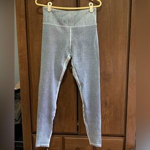 Zyia Active 7/8 leggings high waisted size 8-10 black white